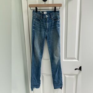Mother’s jean the stunner zip ankle fray
